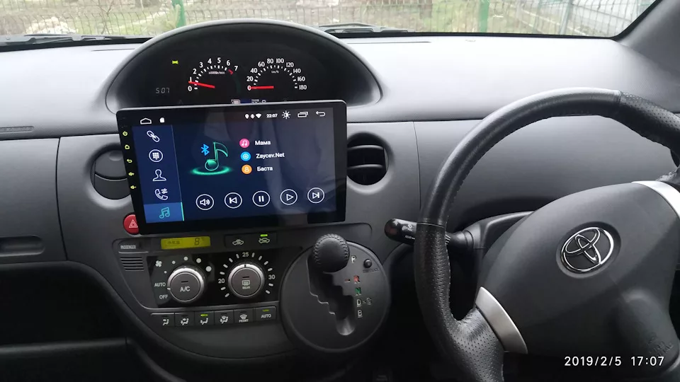 Купить магнитолу Toyota Sienta XP170