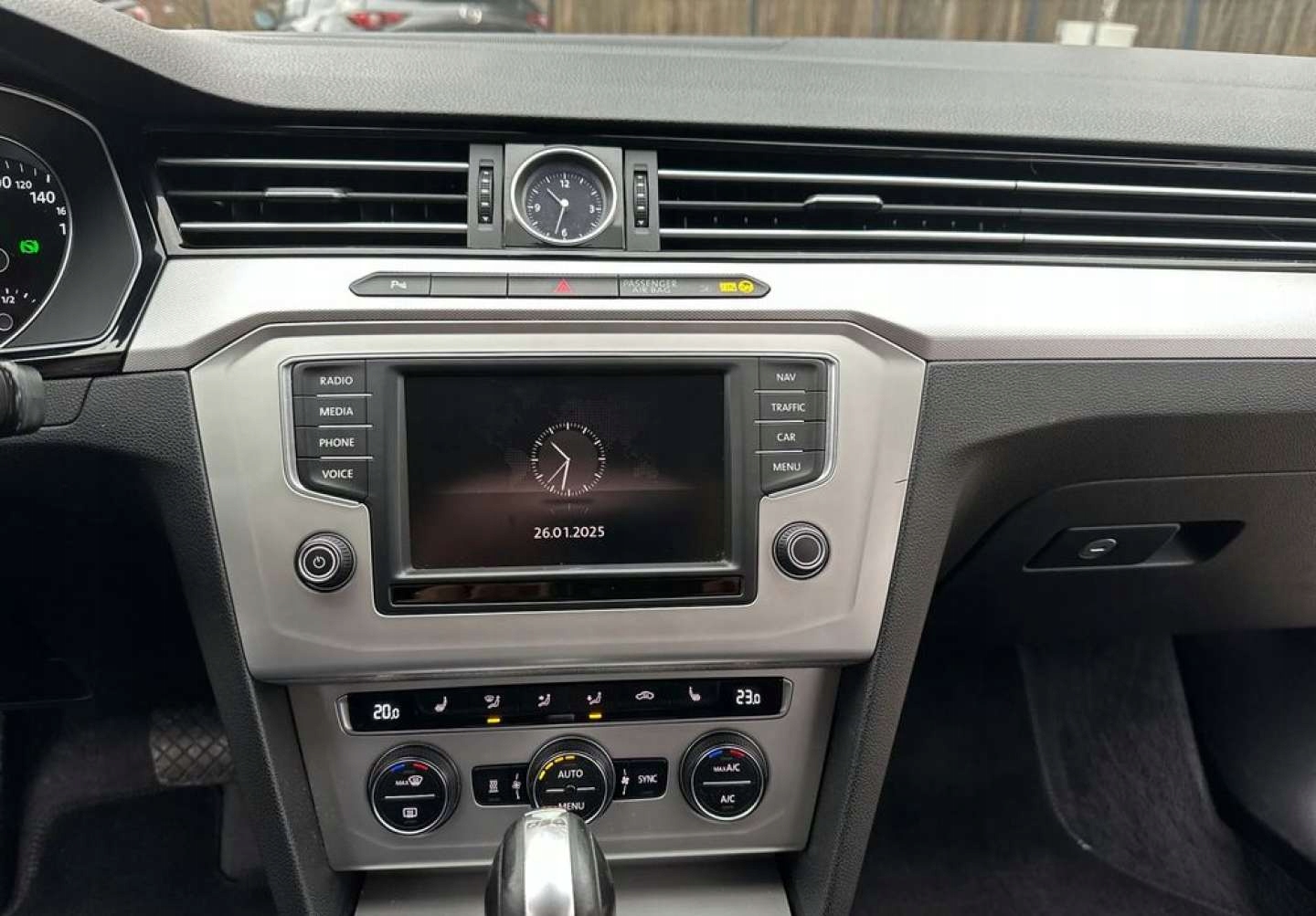 Купить магнитолу Volkswagen Passat B8