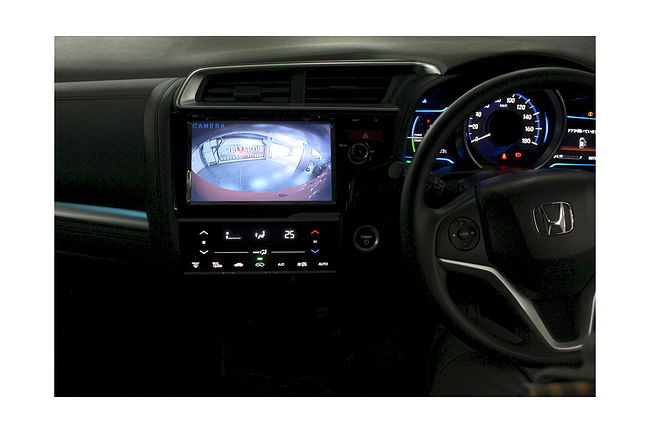 Купить магнитолу Honda Vezel