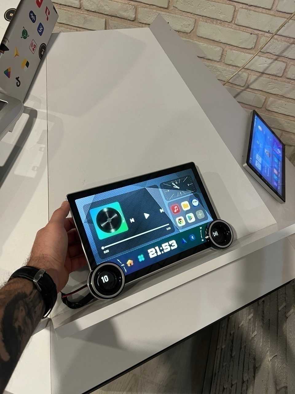 Магнитолы для авто — какие бывают и какую выбрать